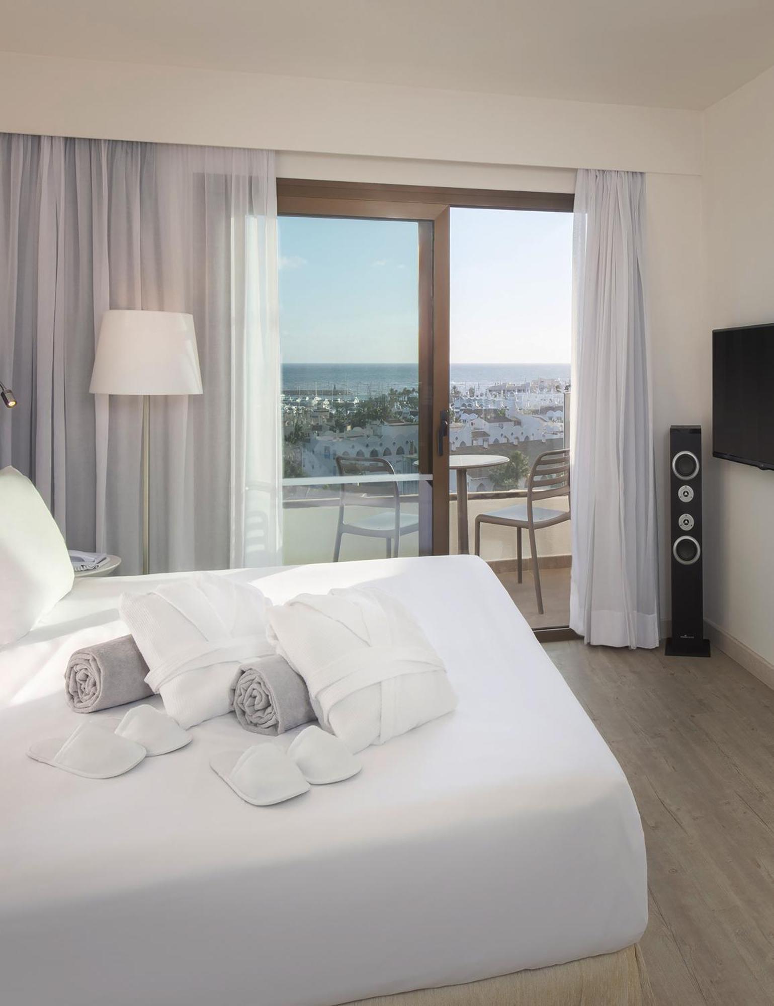 Hotel Ocean House Costa Del Sol, Affiliated By Melia Torremolinos Exterior photo